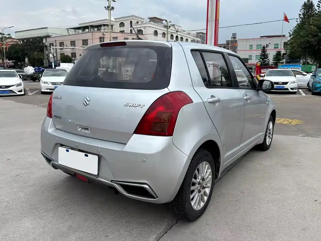 Suzuki Swift 2013 1.3L Manual Value Edition