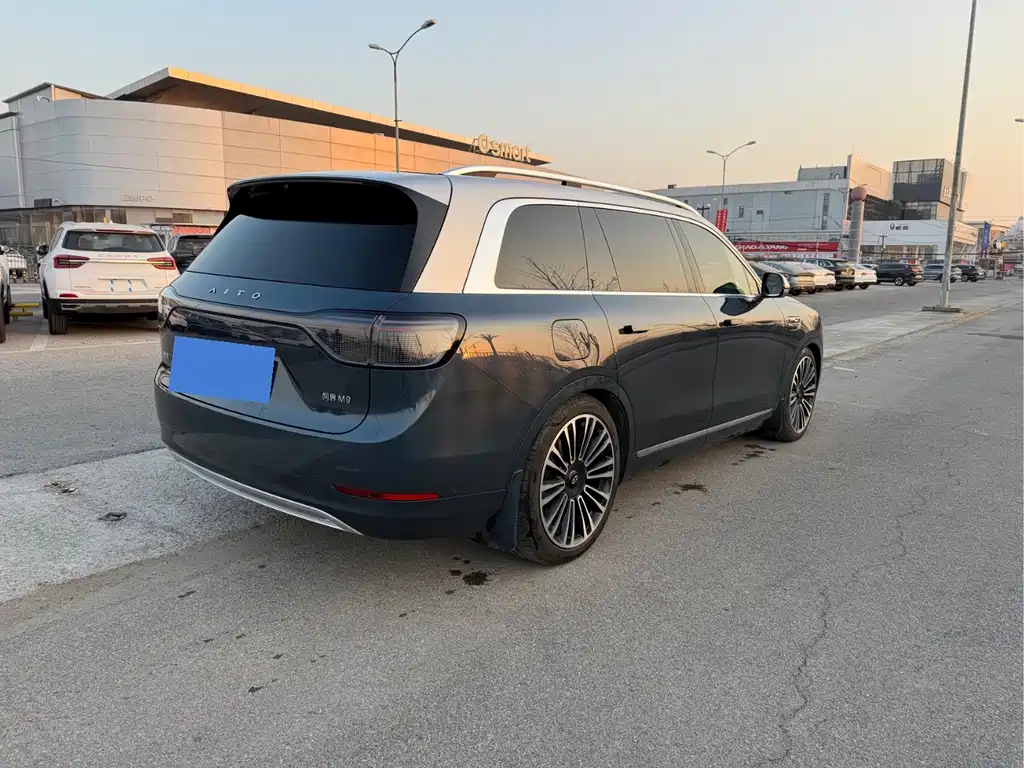 AITO M9 2024 Extended-Range Ultra 52kWh 6-Seater