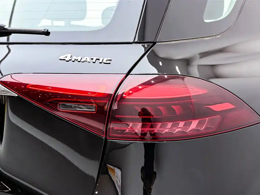 Mercedes-Benz GLE 450 4MATIC Luxury (2024)