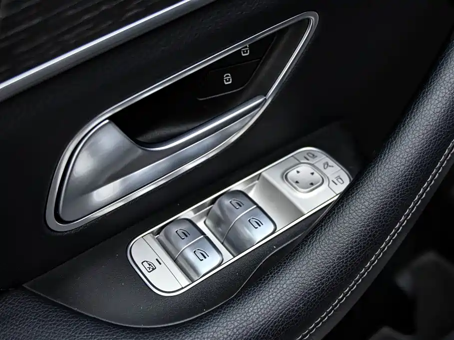 Mercedes-Benz GLE 450 4MATIC Luxury (2024)