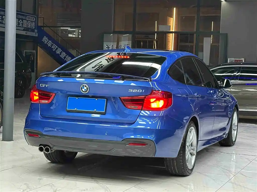 BMW 3 Series GT 2018 320i M Sport