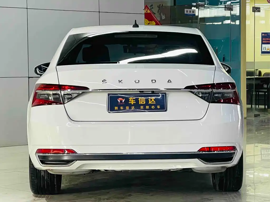 Skoda Superb 2021 TSI330 DSG Comfort Edition