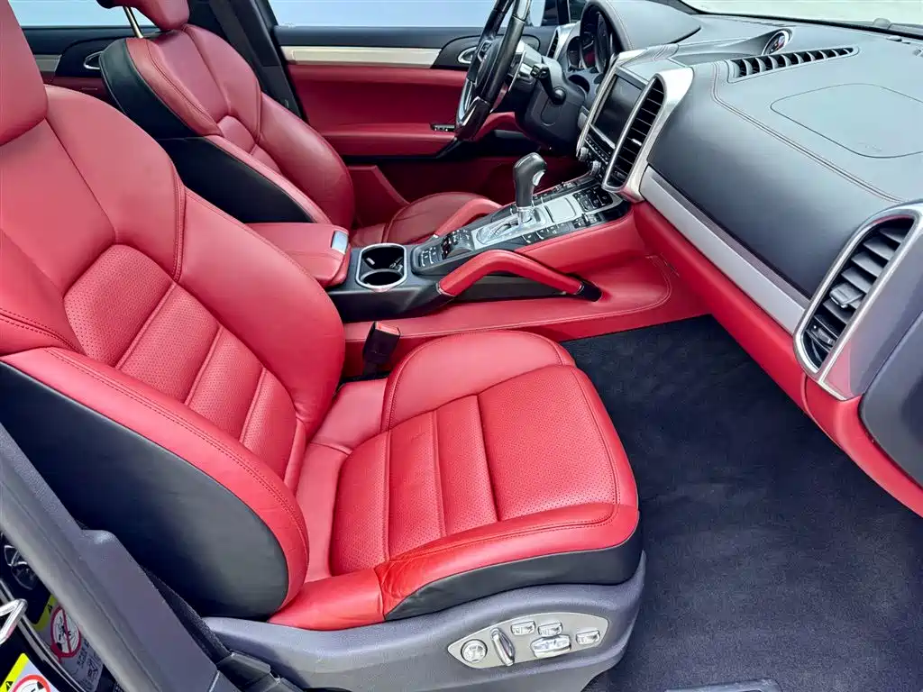 Cayenne 2015 Cayenne Turbo 4.8T