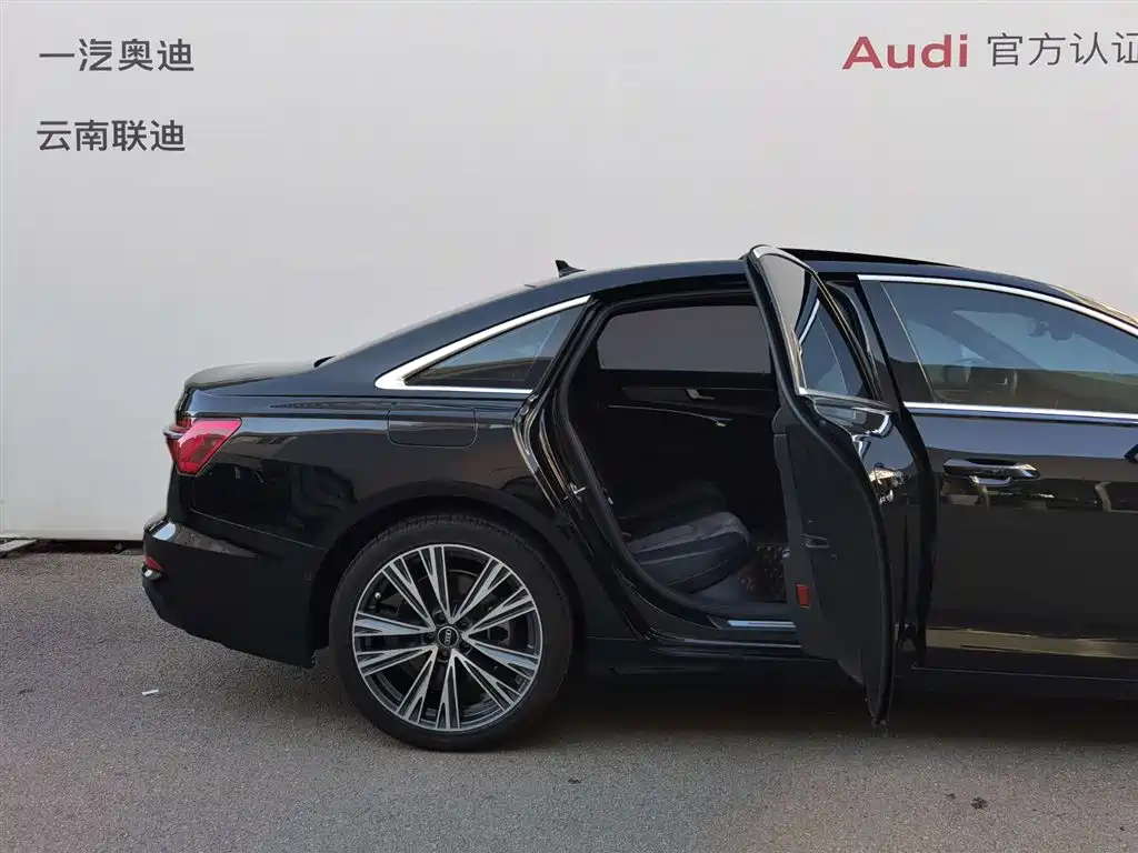 Audi A6L 2022 45 TFSI quattro Select Dynamic