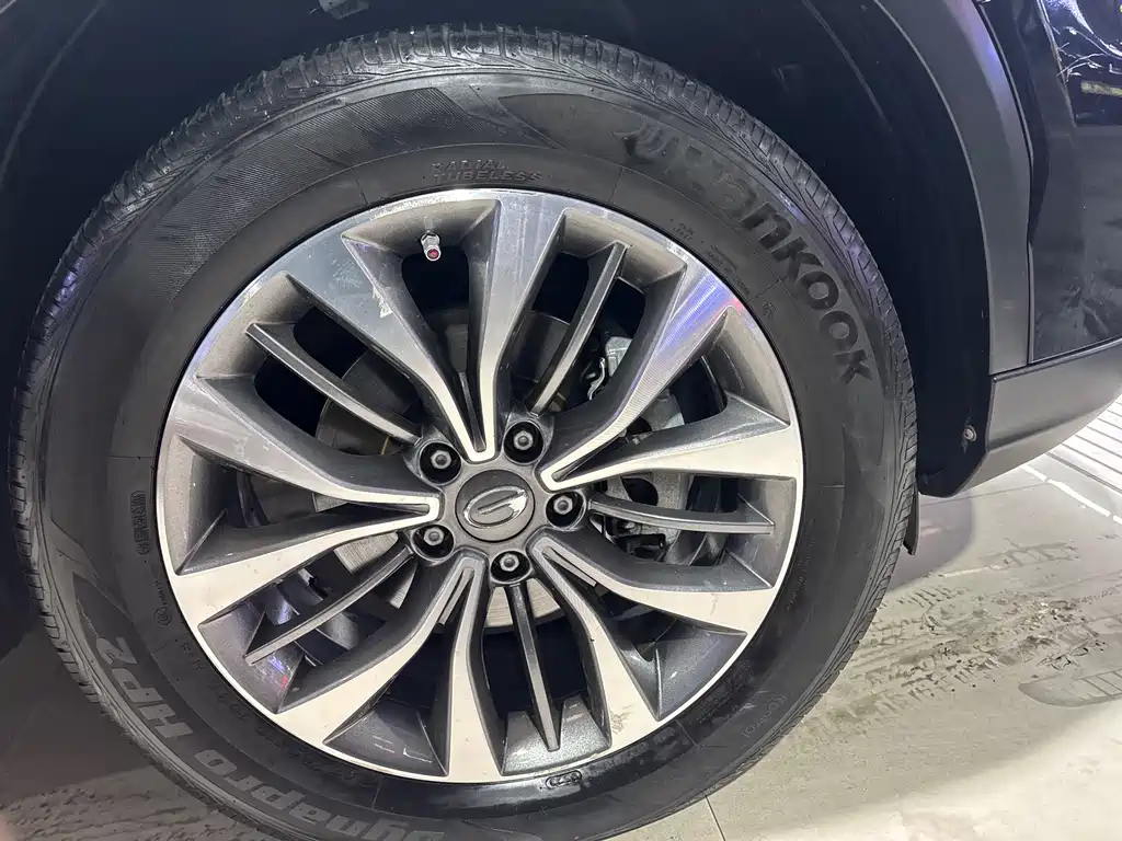 GAC Trumpchi GS8 2017 320T 2WD Luxury Smart Connect Edition (7-Seater)