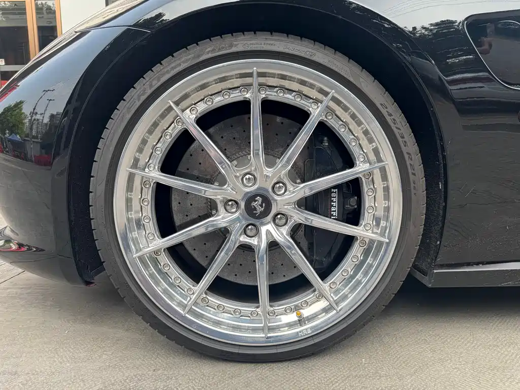 Ferrari GTC4Lusso 2016 6.3L V12