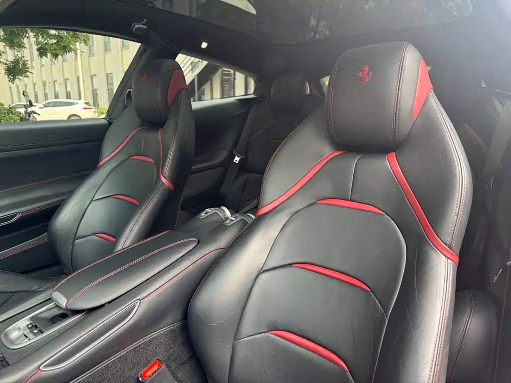Ferrari GTC4Lusso 2016 6.3L V12