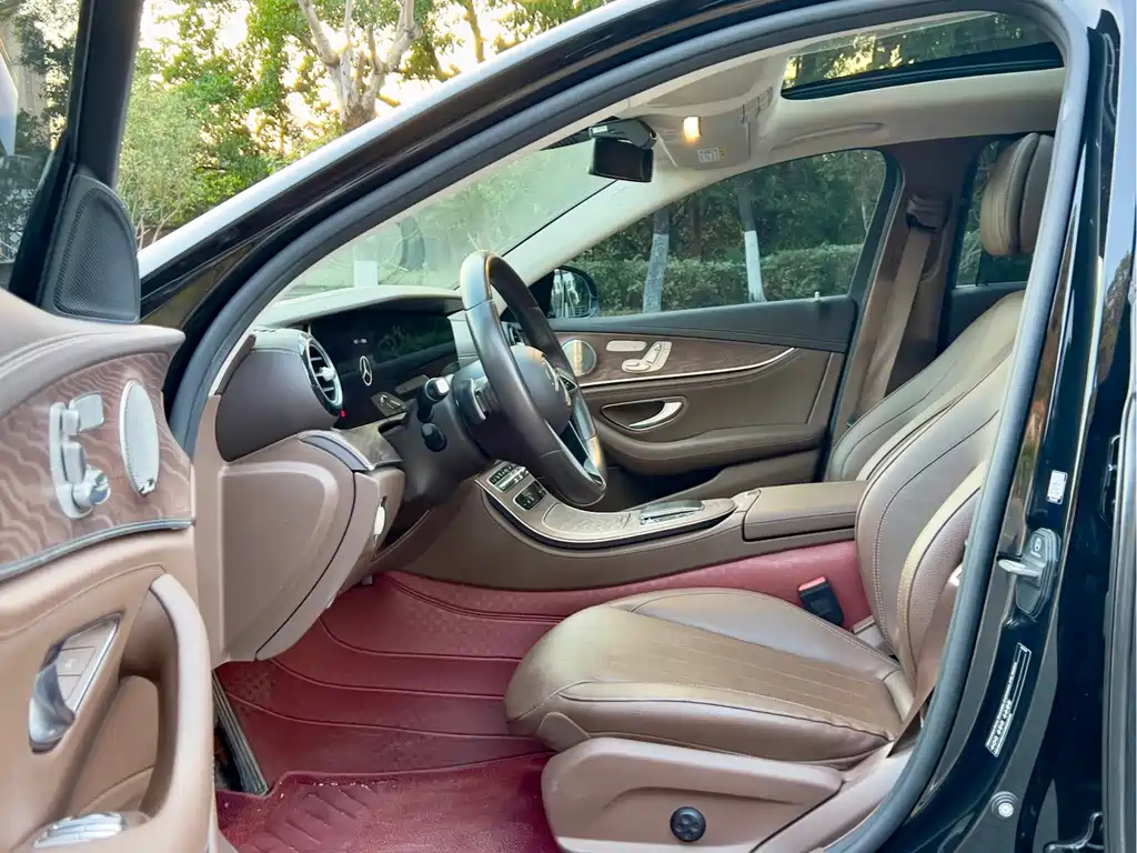 Mercedes-Benz E-Class 2022 E 300 L Luxury