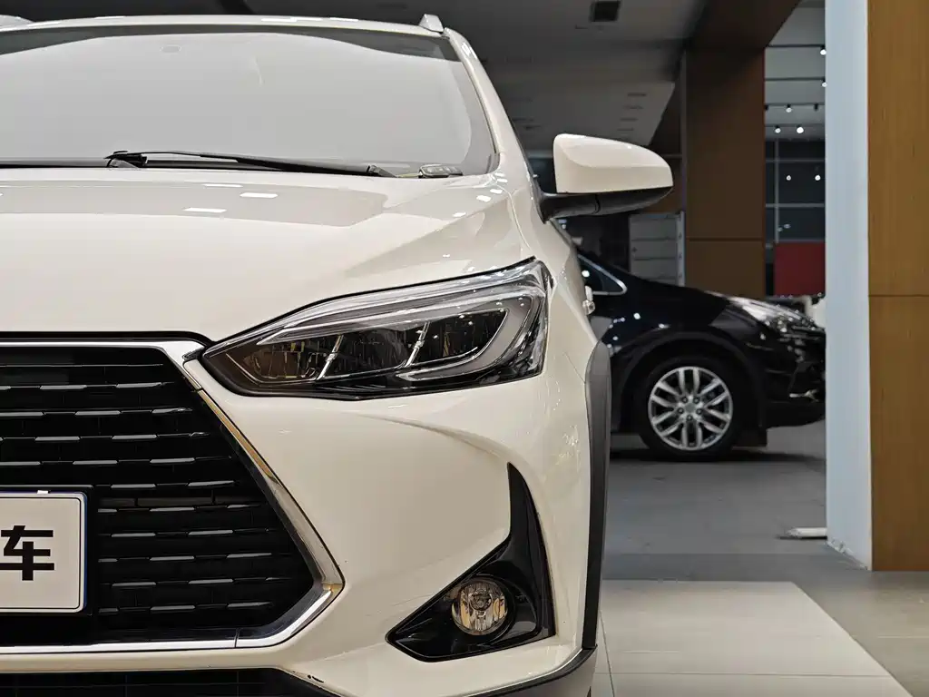 Yaris L 2020 Yaris L X 1.5L CVT Luxury Edition