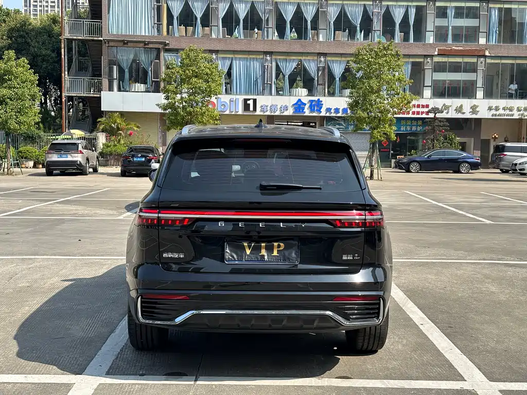 Geely Monjaro 2025 Dongfang Yao 2.0TD Automatic Jinzhao Edition
