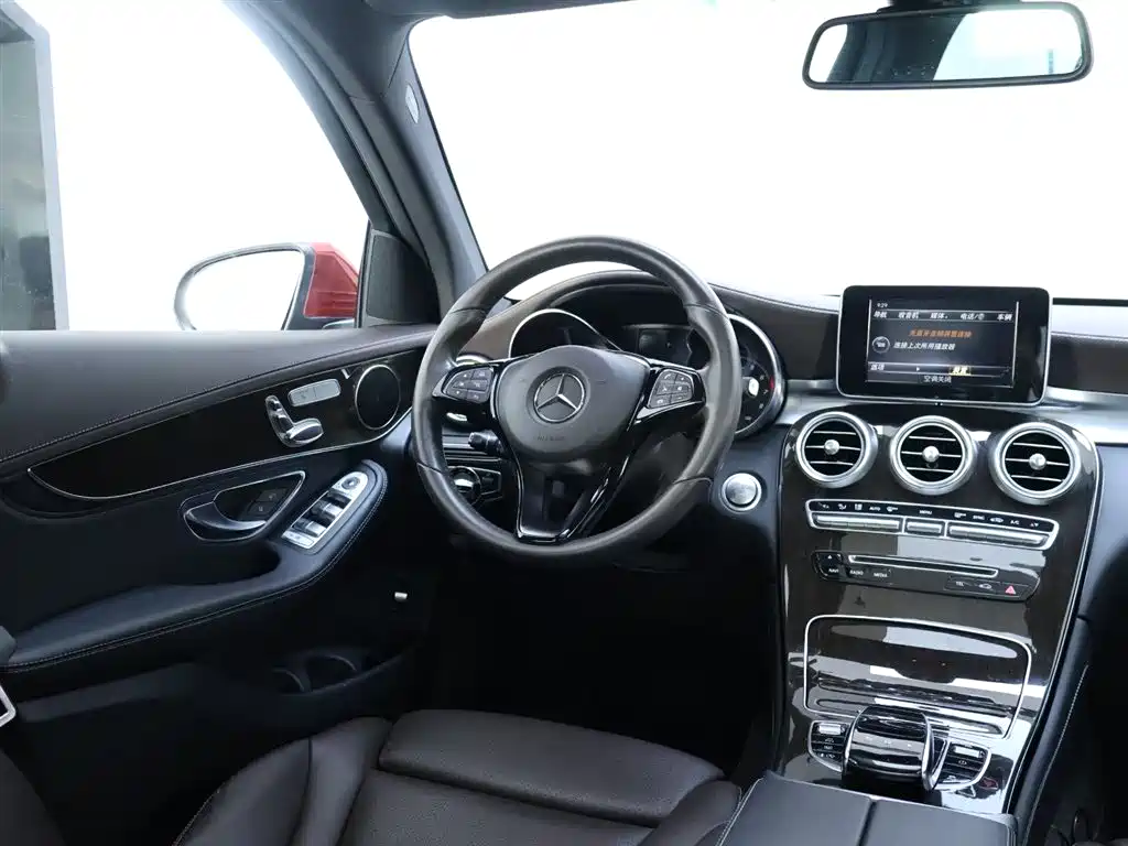 Mercedes-Benz GLC 260 4MATIC Dynamic (2016)