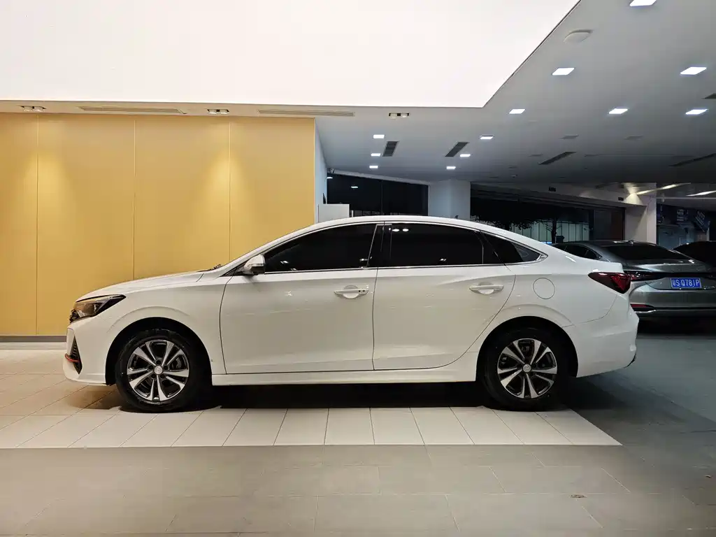 Changan Eado 2023 Changxiang Edition PLUS Blue Whale NE 1.4T GDI DCT Premium