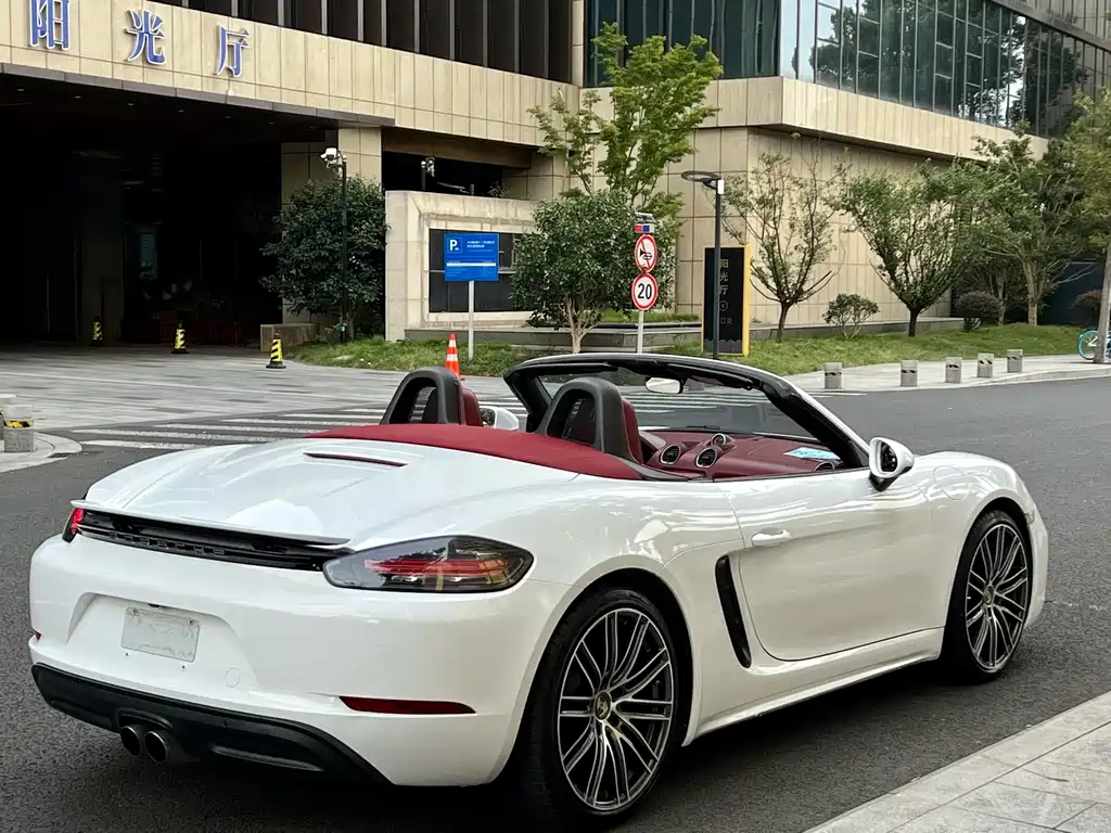 Porsche 718 Boxster 2.0T