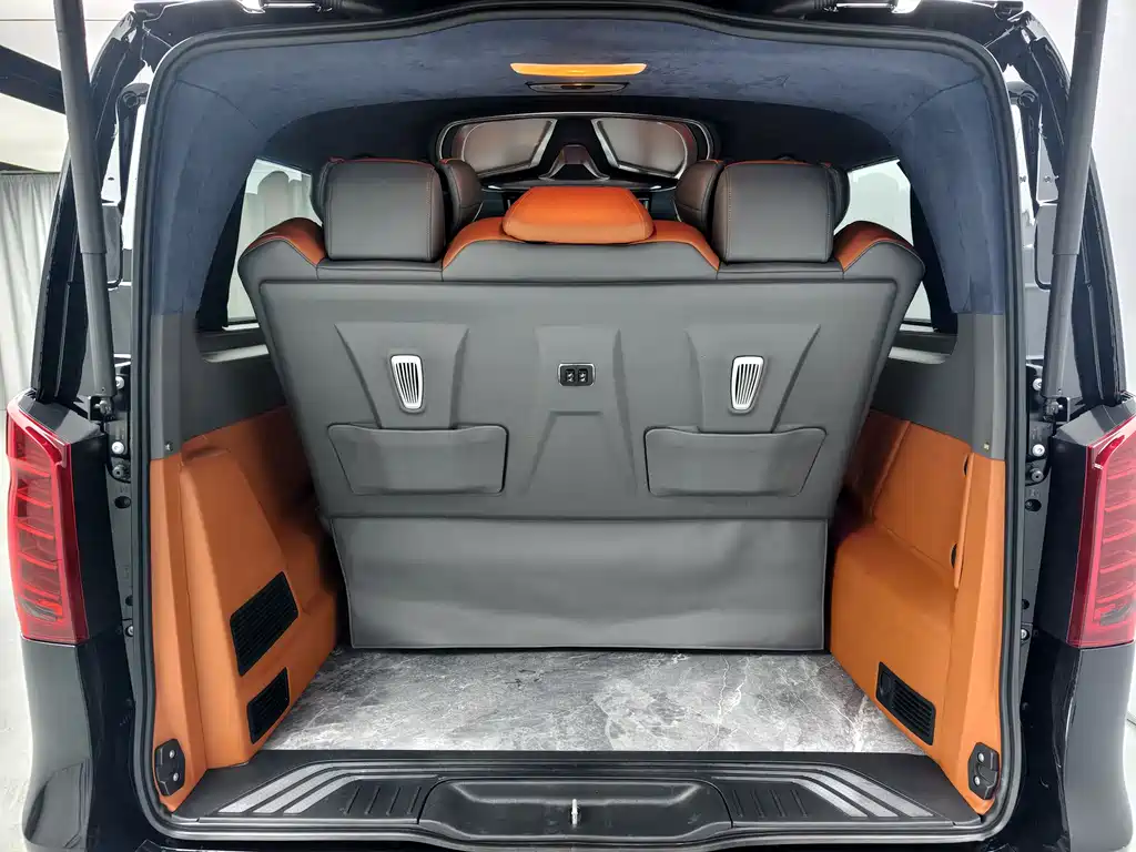 Vito 2023 2.0T Business Edition 7-Seater
