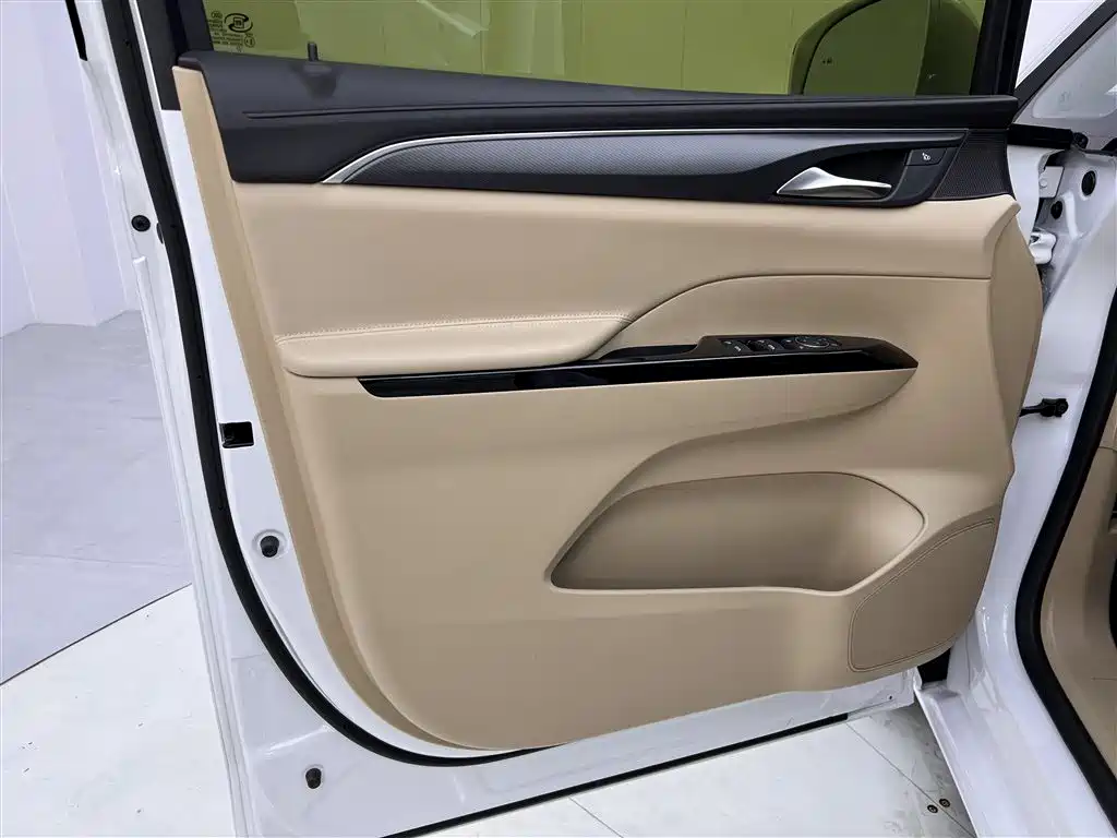 Buick GL8 PHEV 2025 Lushang Exclusive Edition