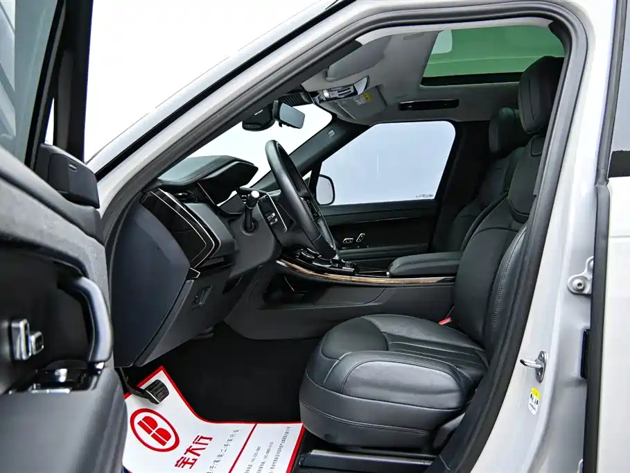 Range Rover Sport 2023 400PS Dynamic SE