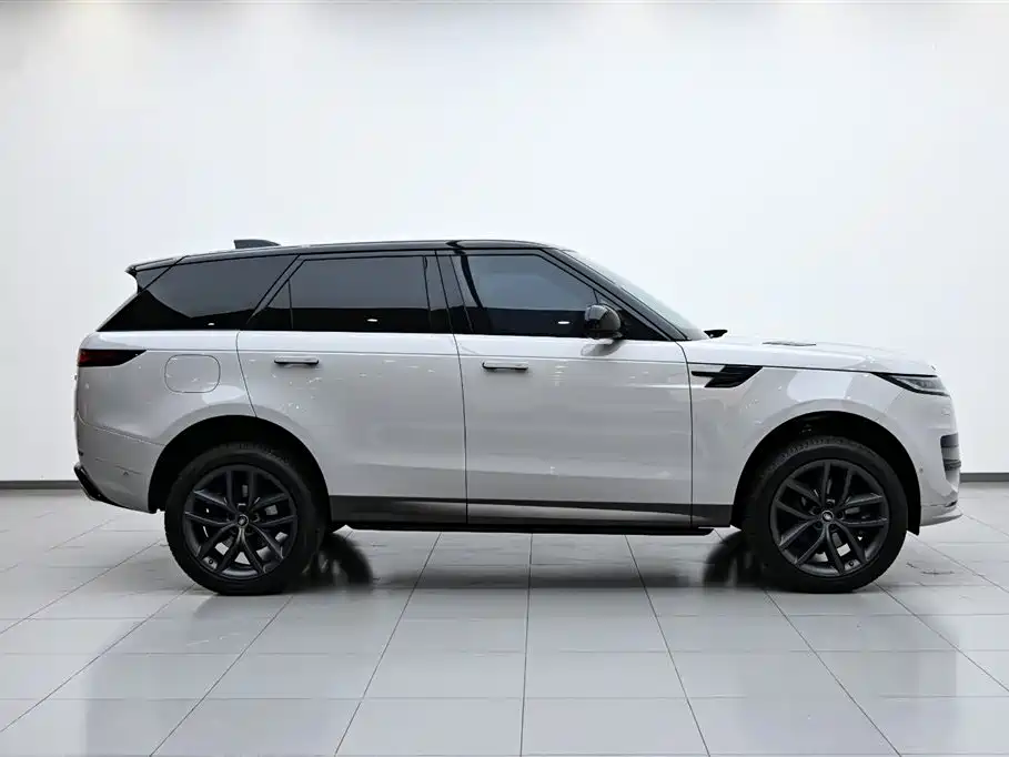 Range Rover Sport 2023 400PS Dynamic SE