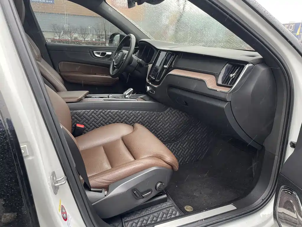 Volvo XC60 Recharge T8 AWD Inscription 2022