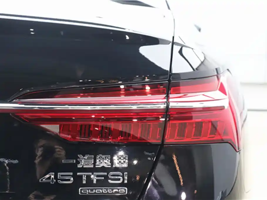 Audi A6L 2025 45 TFSI quattro