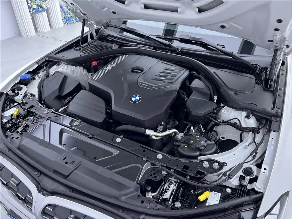 BMW 3 Series 2023 325Li M Sport Package