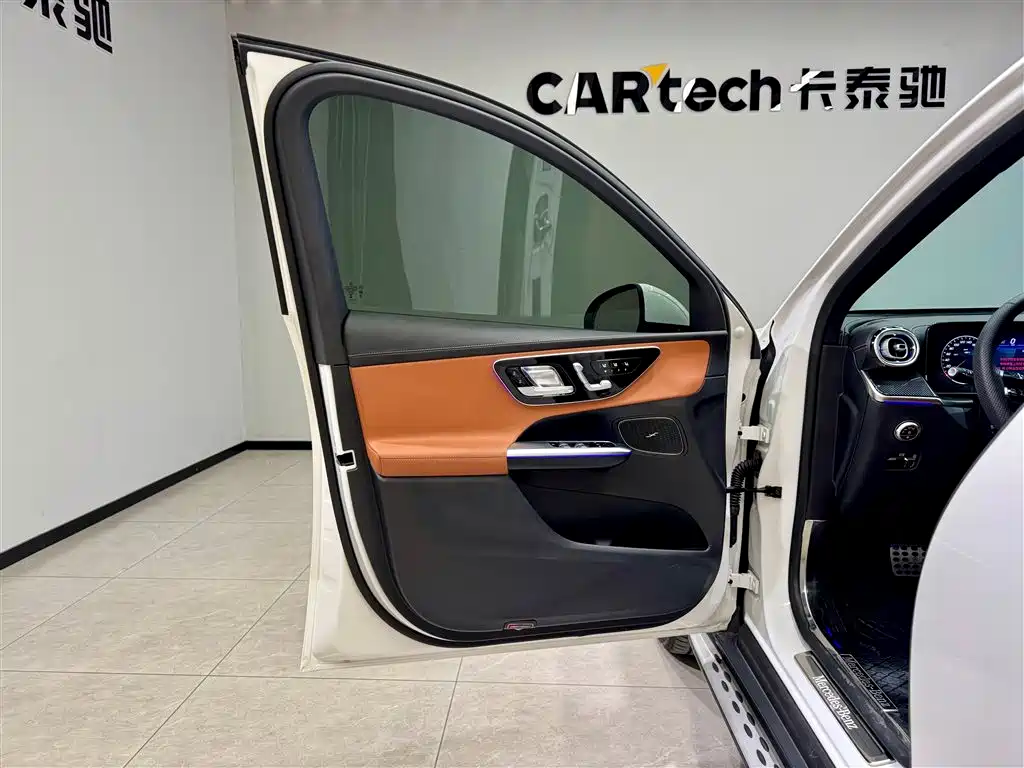 Mercedes-Benz GLC 260 L 4MATIC Luxury 2025