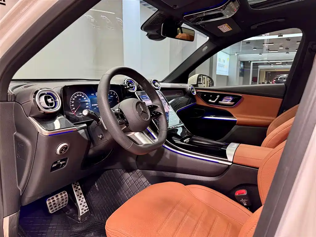 Mercedes-Benz GLC 260 L 4MATIC Luxury 2025