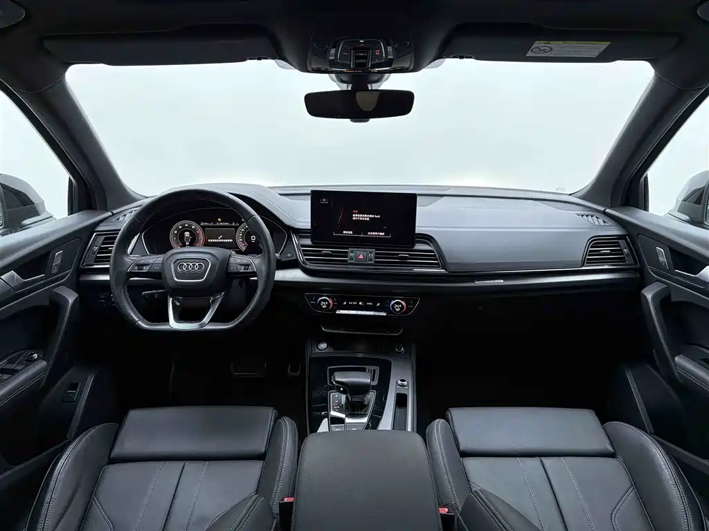 Audi Q5L 2024 40 TFSI Sport