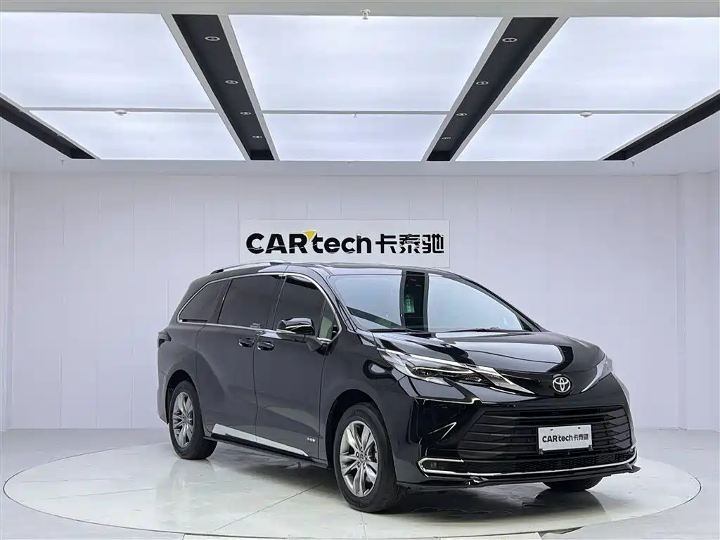 Toyota Sienna 2024 2.5L Hybrid Comfort Edition