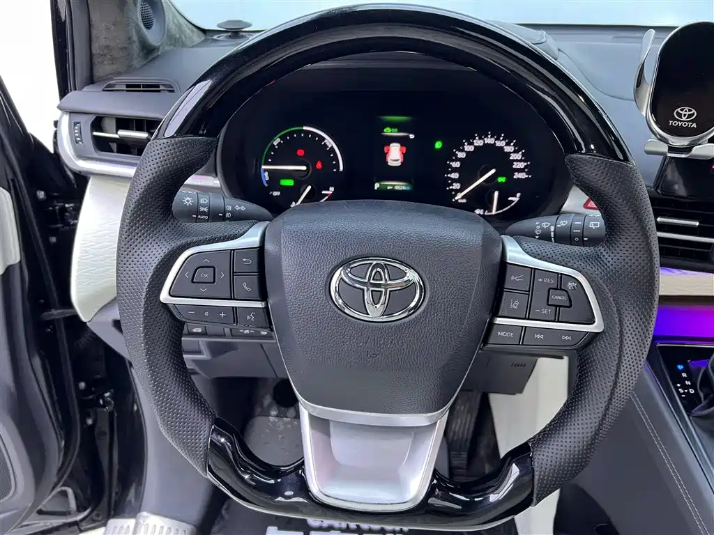 Toyota Sienna 2024 2.5L Hybrid Comfort Edition