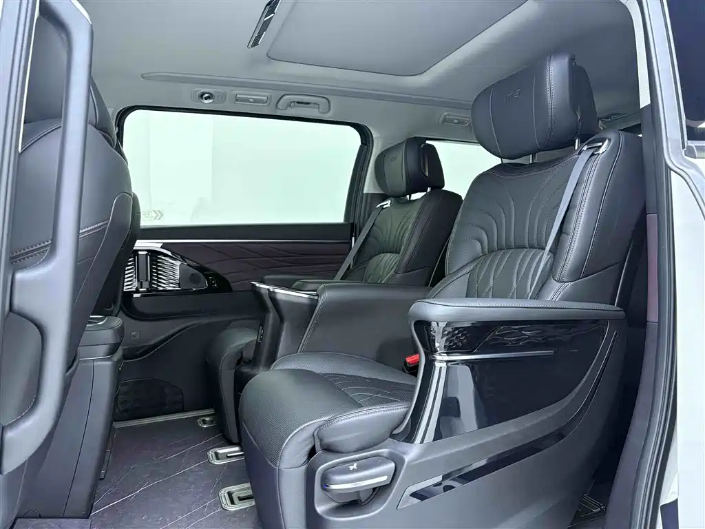 GAC Trumpchi M8 2024 Lingxiu Series 390T Exclusive Edition