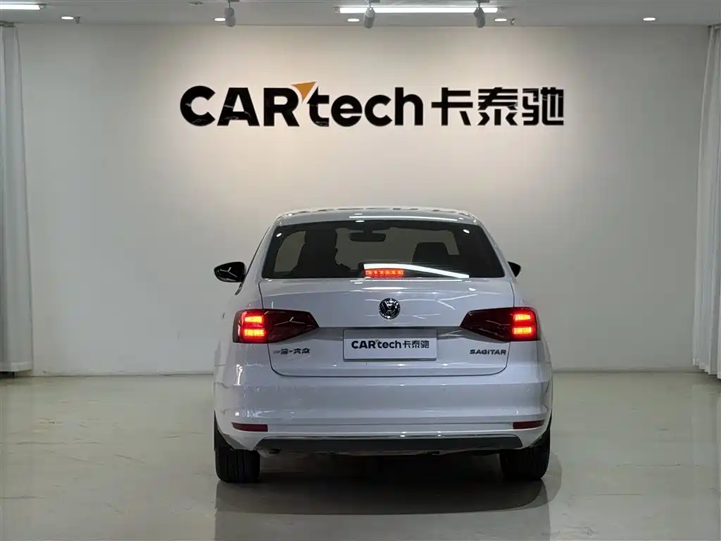 Volkswagen Sagitar 2018 1.6L Comfortline Automatic