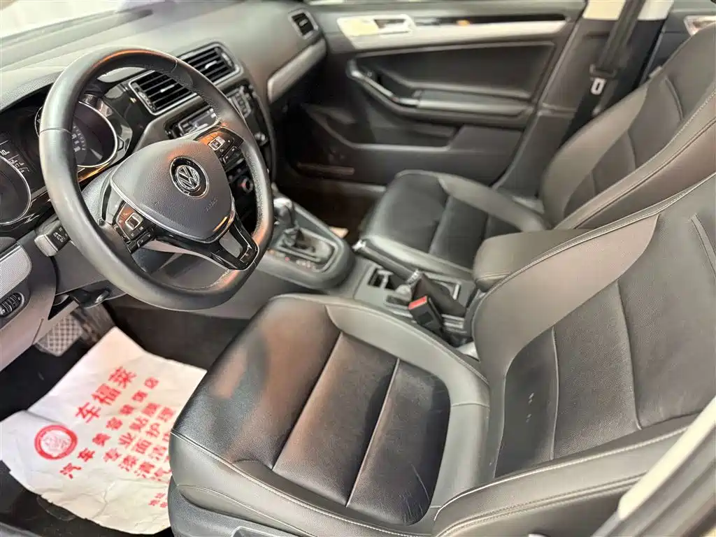 Volkswagen Sagitar 2018 1.6L Comfortline Automatic