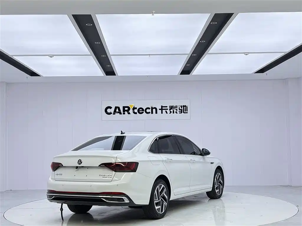Volkswagen Sagitar 2023 300TSI DSG Beyond Edition