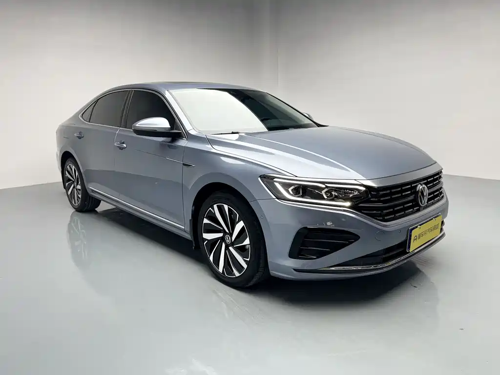 Volkswagen Passat 2022 330TSI Luxury Edition