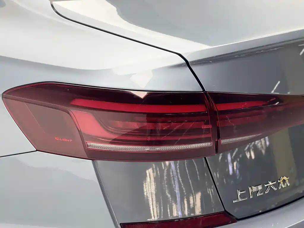 Volkswagen Passat 2022 330TSI Luxury Edition