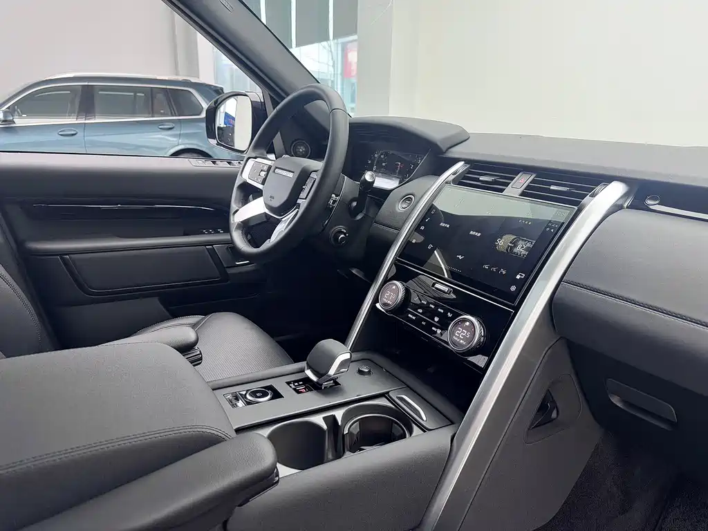 Land Rover Discovery 2025 360PS S