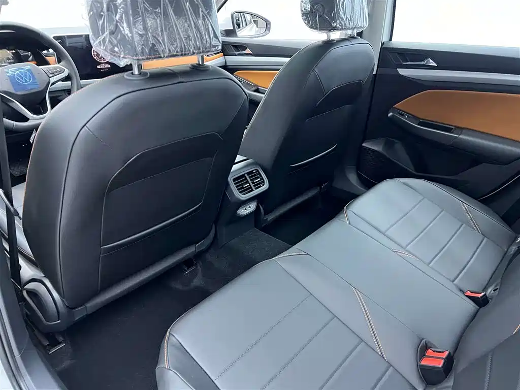 Bora 2025 Facelift 200TSI DSG Yuexing Navigation Edition
