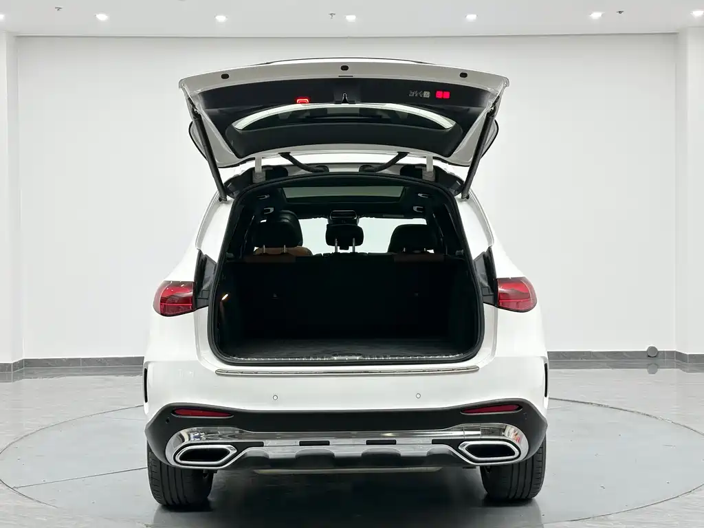 Mercedes-Benz GLC 260 L 4MATIC Luxury 5-seater