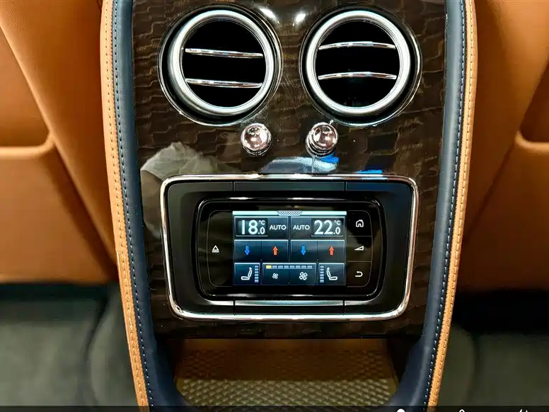 Bentley Flying Spur 2017 4.0T V8 Standard Edition