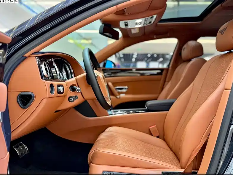 Bentley Flying Spur 2017 4.0T V8 Standard Edition