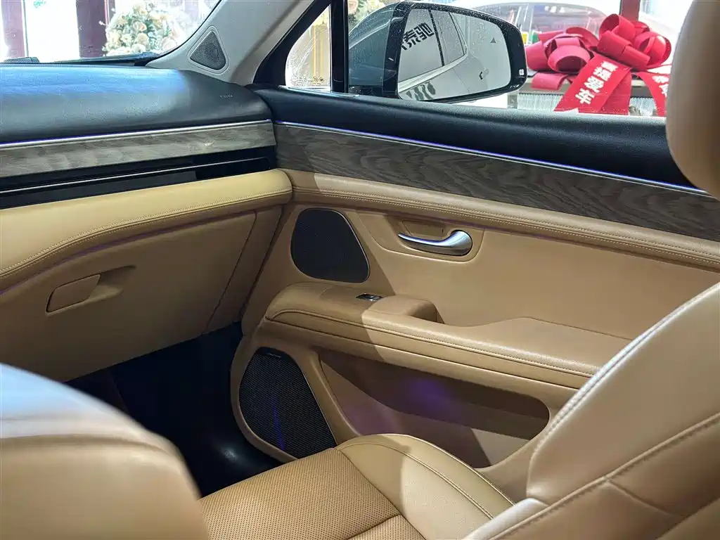 AITO M5 2022 EREV AWD Flagship Edition