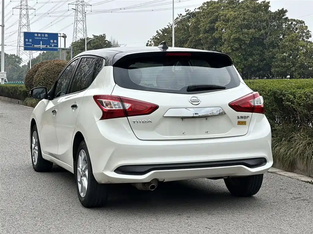 Nissan Tiida 2021 1.6L CVT Intelligent Edition