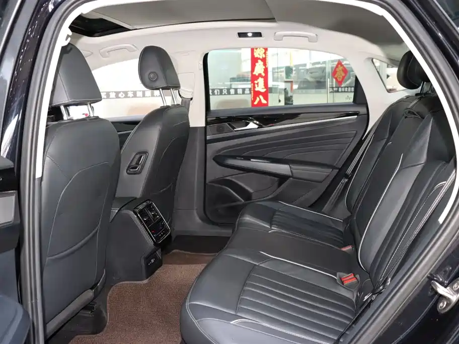 Volkswagen Passat 2023 Facelift 330TSI Elite Edition