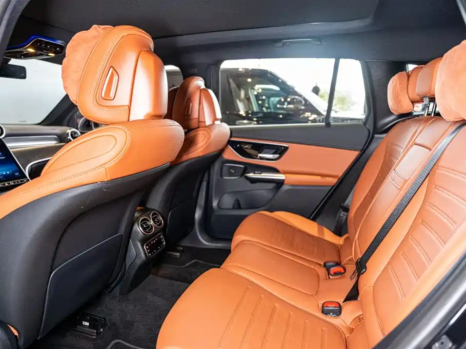 Mercedes-Benz GLC 2025 GLC 260 L 4MATIC Dynamic Model