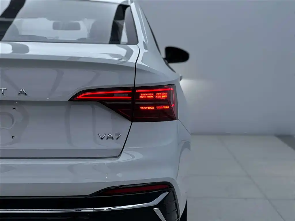 Jetta VA7 2025 1.4T Automatic Tingquan Edition