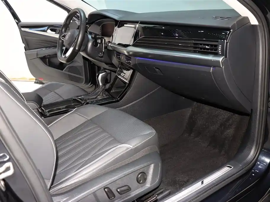 Passat 2023 Facelift 330TSI Luxury Edition