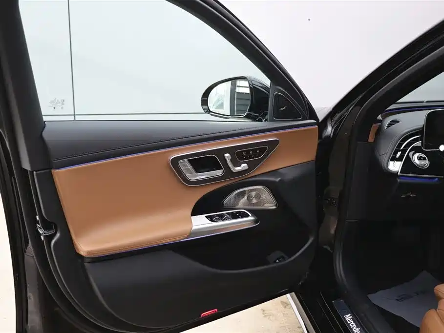 Mercedes-Benz E-Class 2026 E 300 L Luxury