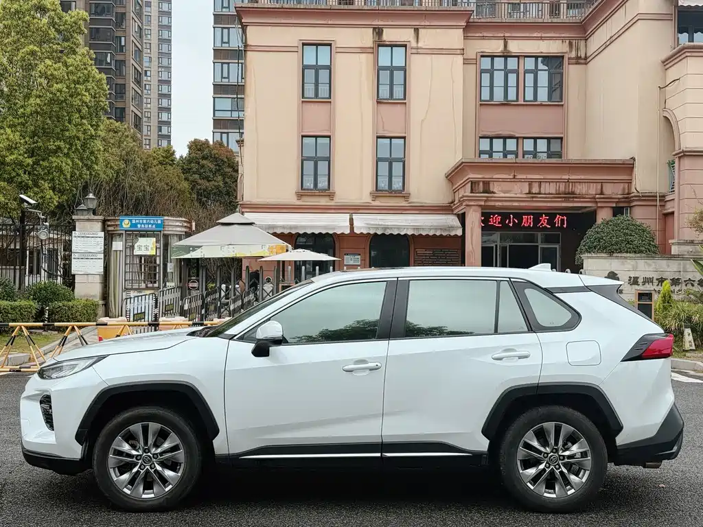 Toyota Wildlander 2022 2.0L CVT AWD Luxury Edition
