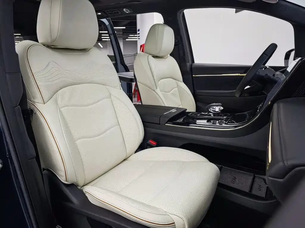 GAC Trumpchi M8 2023 Grandmaster Series Dual Engine Flagship Edition