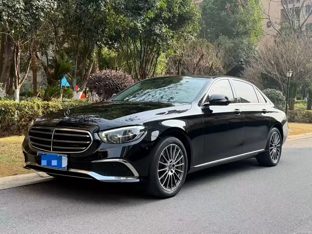 Mercedes-Benz E-Class 2023 Facelift E 260 L